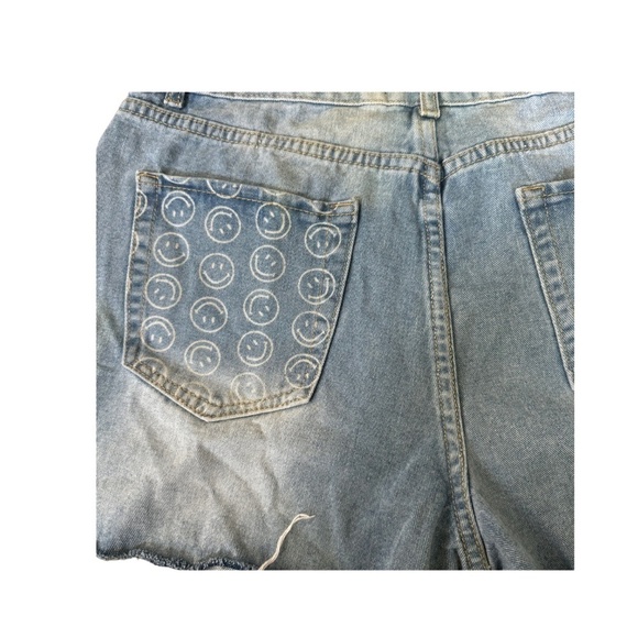 KHAKI + BluE Cut off Denim shorts with smileys! Size 13 | 31 - Picture 7 of 7